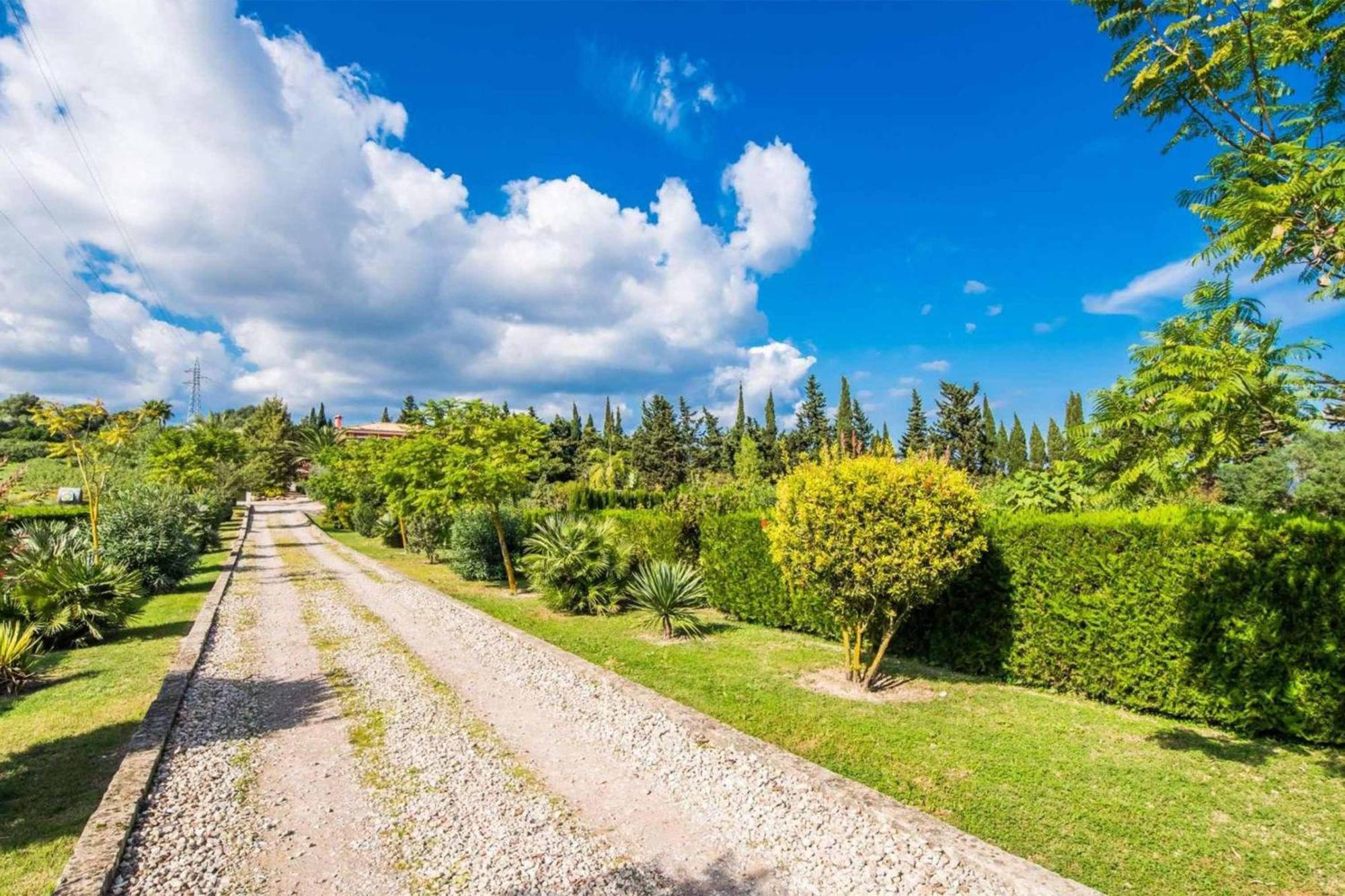 Villa Legendario *